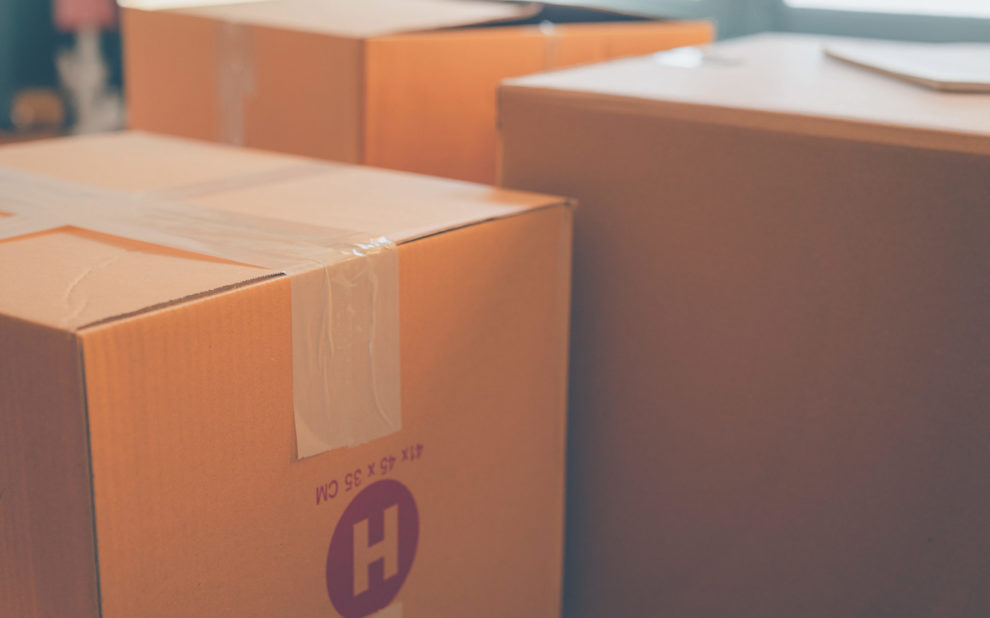 Mehrere Pakete dicht beieinander